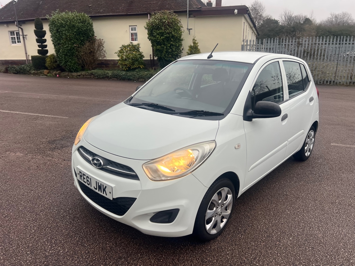 Used Hyundai i10 2011 for sale - 77607301: Photo 14