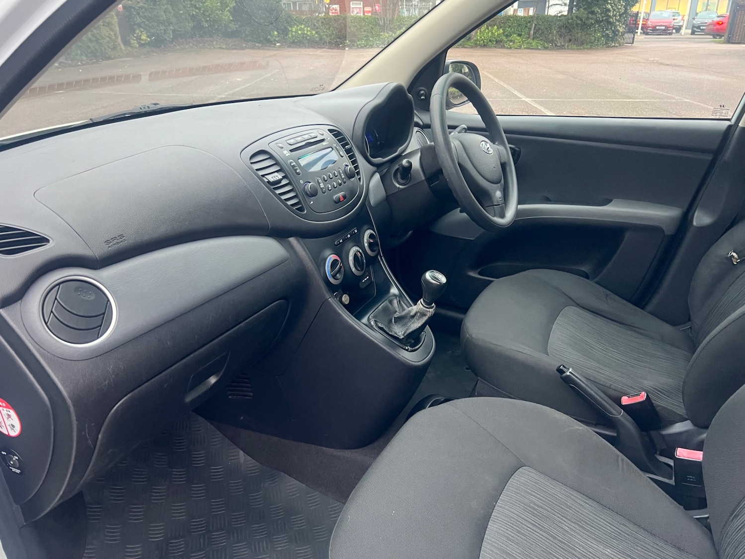 Used Hyundai i10 2011 for sale - 77607301: Photo 16