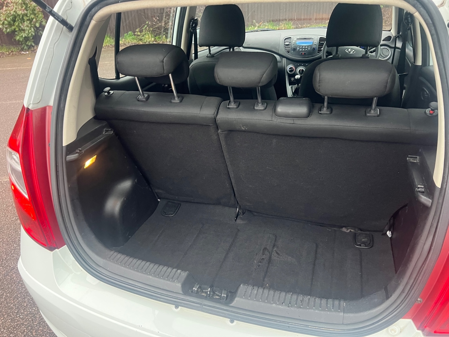 Used Hyundai i10 2011 for sale - 77607301: Photo 18