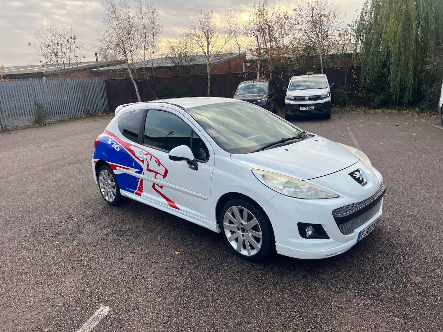 Used Peugeot 207 2010 for sale - 77118501: Photo 2