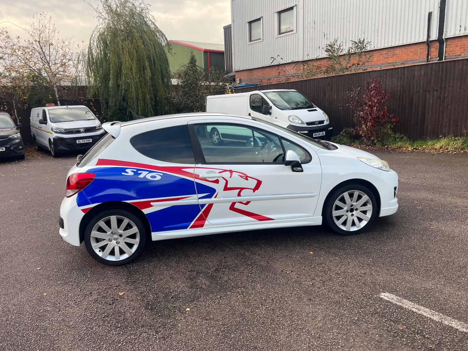Used Peugeot 207 2010 for sale - 77118501: Photo 5