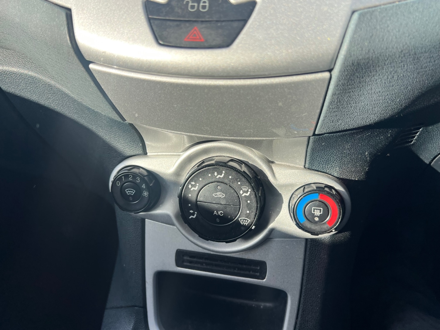 Used Ford Fiesta 2010 for sale - 77118685: Photo 12