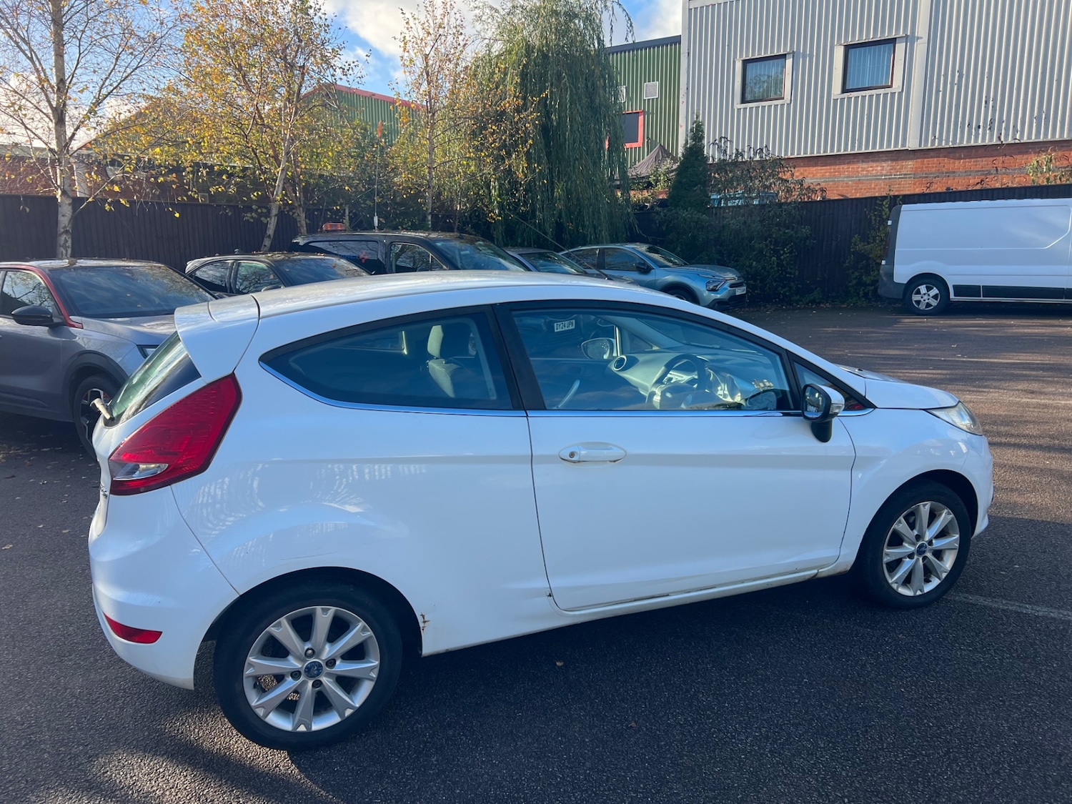 Used Ford Fiesta 2010 for sale - 77118685: Photo 4