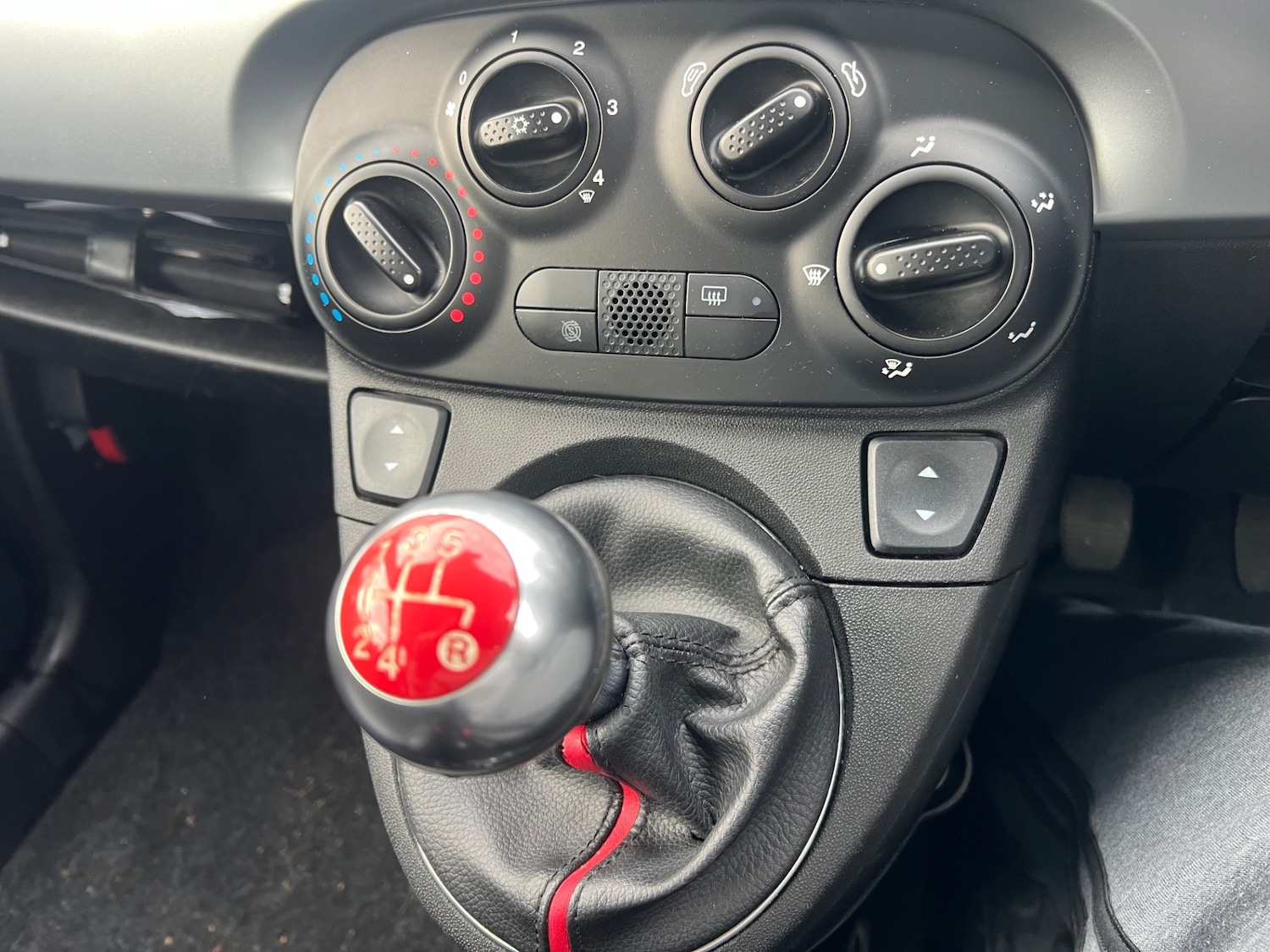 Used Fiat 500 2014 for sale - 77118335: Photo 23