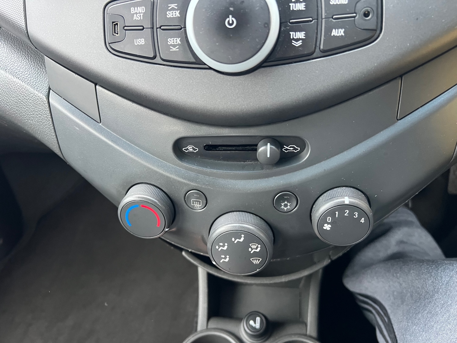 Used Chevrolet Spark 2010 for sale - 77118690: Photo 25