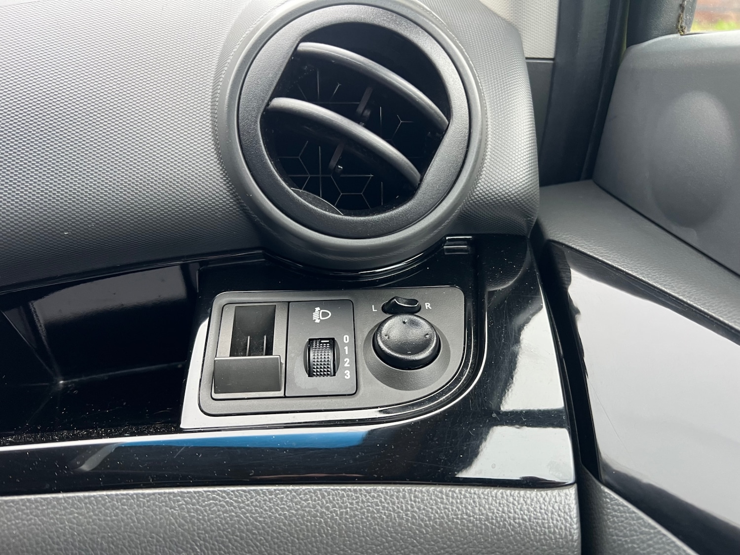 Used Chevrolet Spark 2010 for sale - 77118690: Photo 27