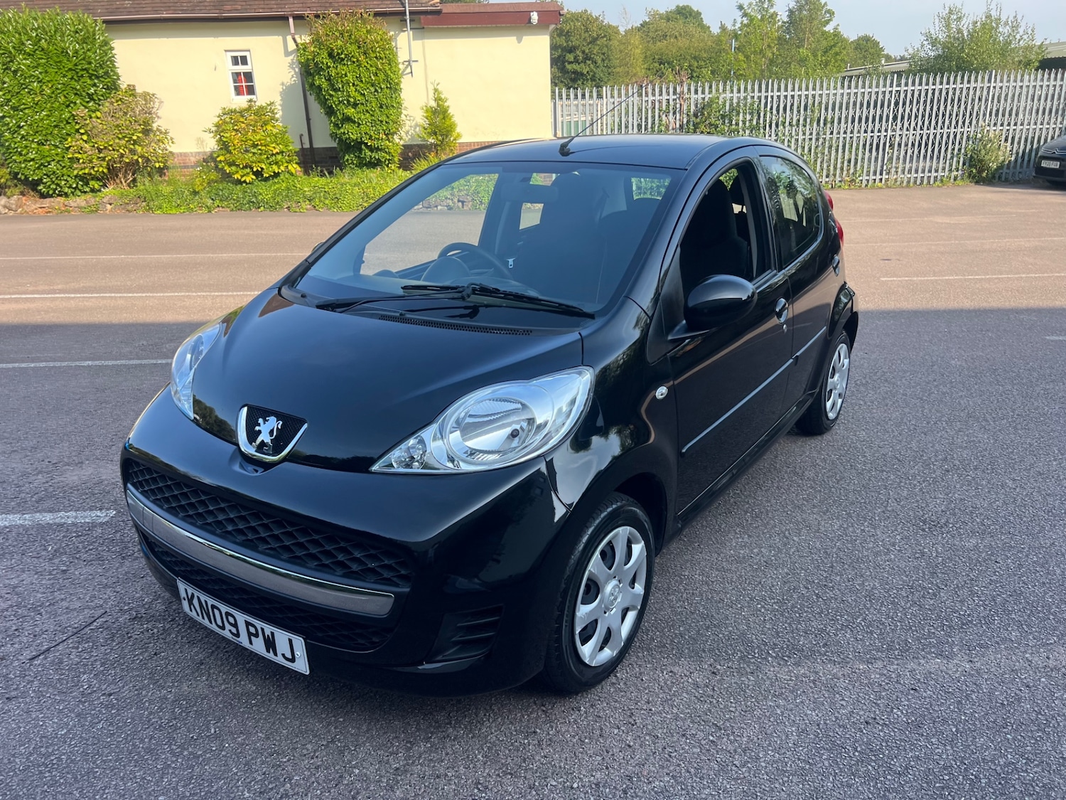 Used Peugeot 107 2009 for sale - 77118345: Photo 12