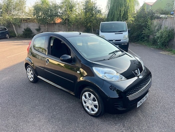 2009 (09) - 1.0 Urban 5dr