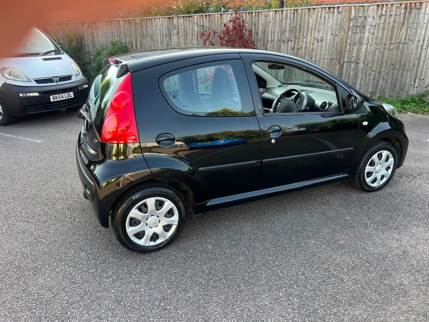 Used Peugeot 107 2009 for sale - 77118345: Photo 3