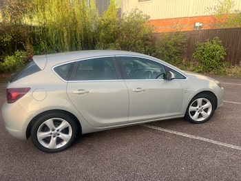 Used Vauxhall Astra 2010 for sale - 79864777: Photo