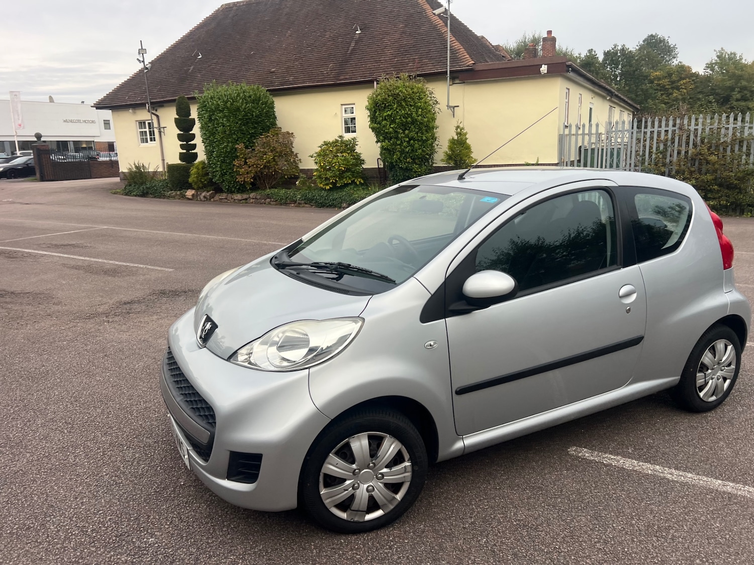 Used Peugeot 107 2010 for sale - 77118340: Photo 14