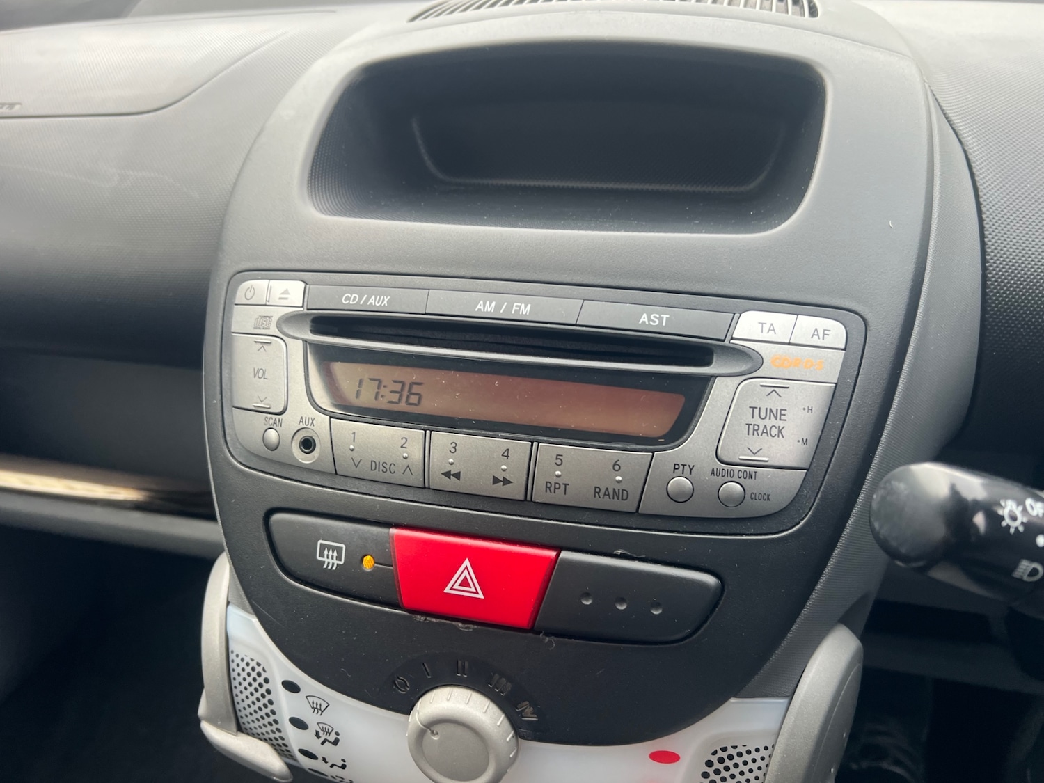 Used Peugeot 107 2010 for sale - 77118340: Photo 19