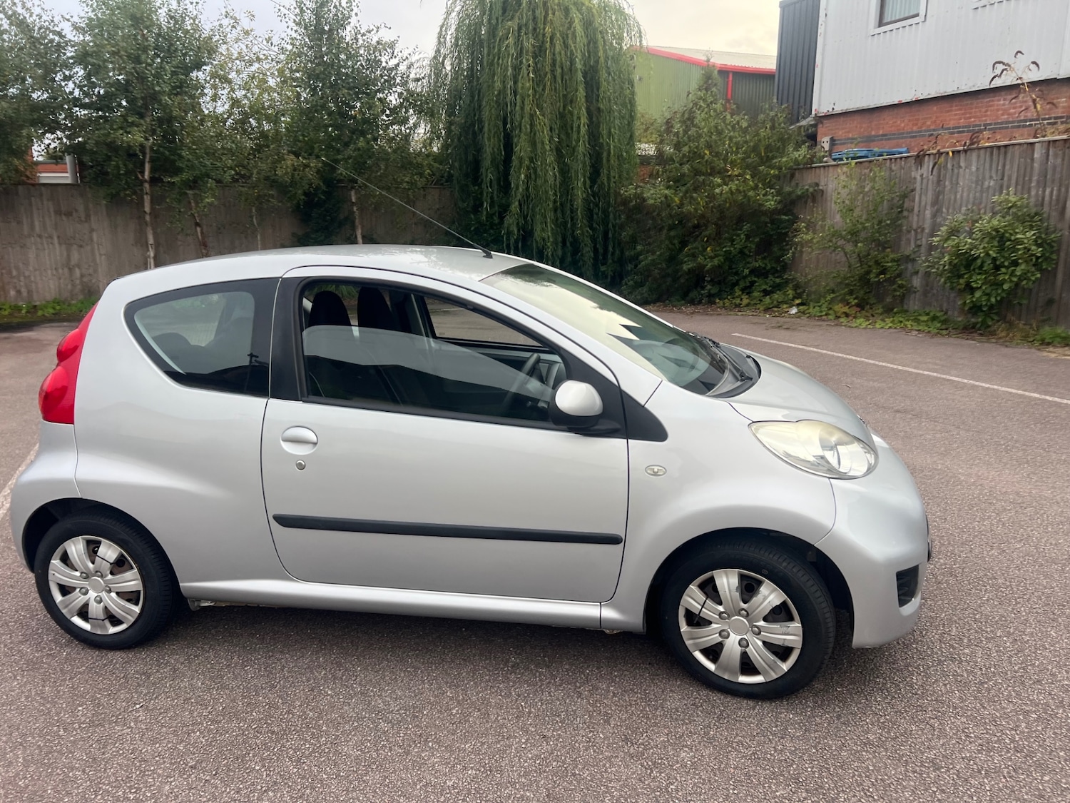 Used Peugeot 107 2010 for sale - 77118340: Photo 3