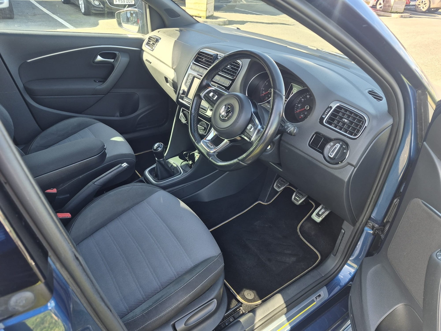 Used Volkswagen Polo 2015 for sale - 77733450: Photo 15