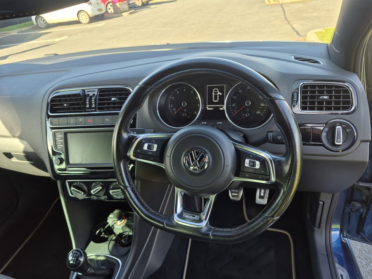 Used Volkswagen Polo 2015 for sale - 77733450: Photo 19