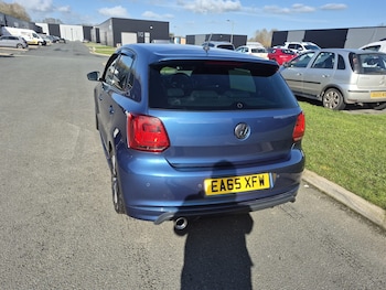 Used Volkswagen Polo 2015 for sale - 77733450: Photo