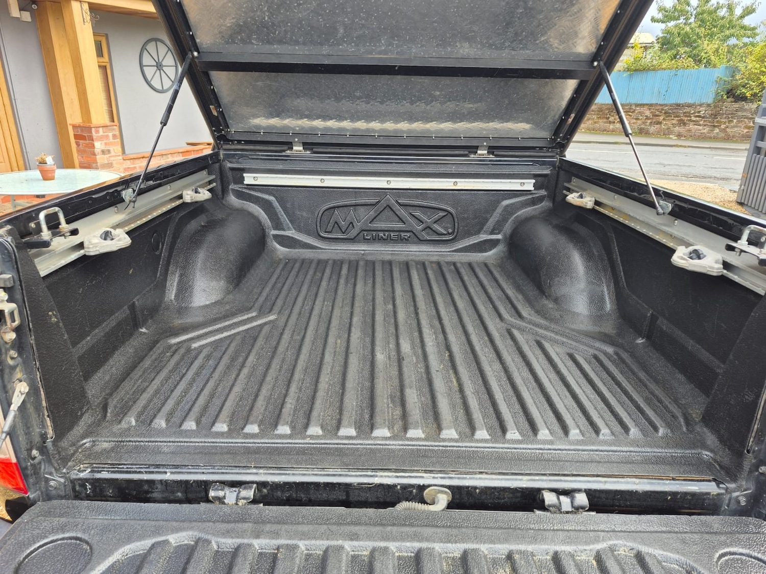 Vehicle 28