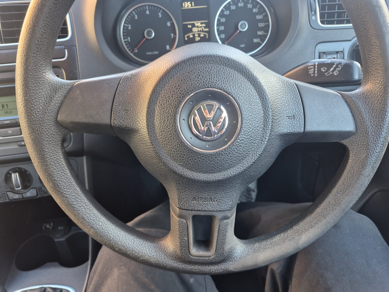 Used Volkswagen Polo 2010 for sale - 76625704: Photo 15