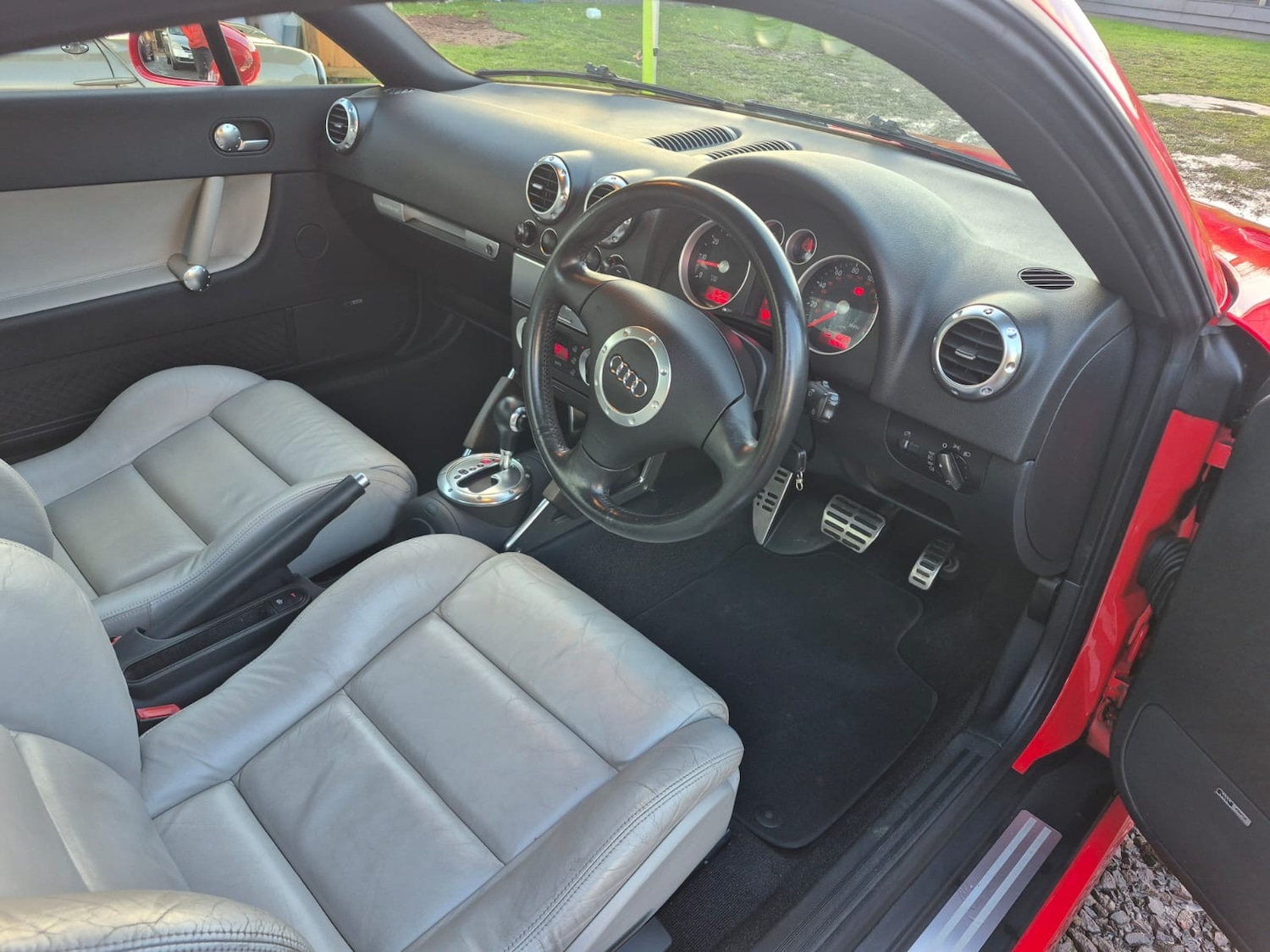 Used Audi TT 2004 for sale - 77323890: Photo 11