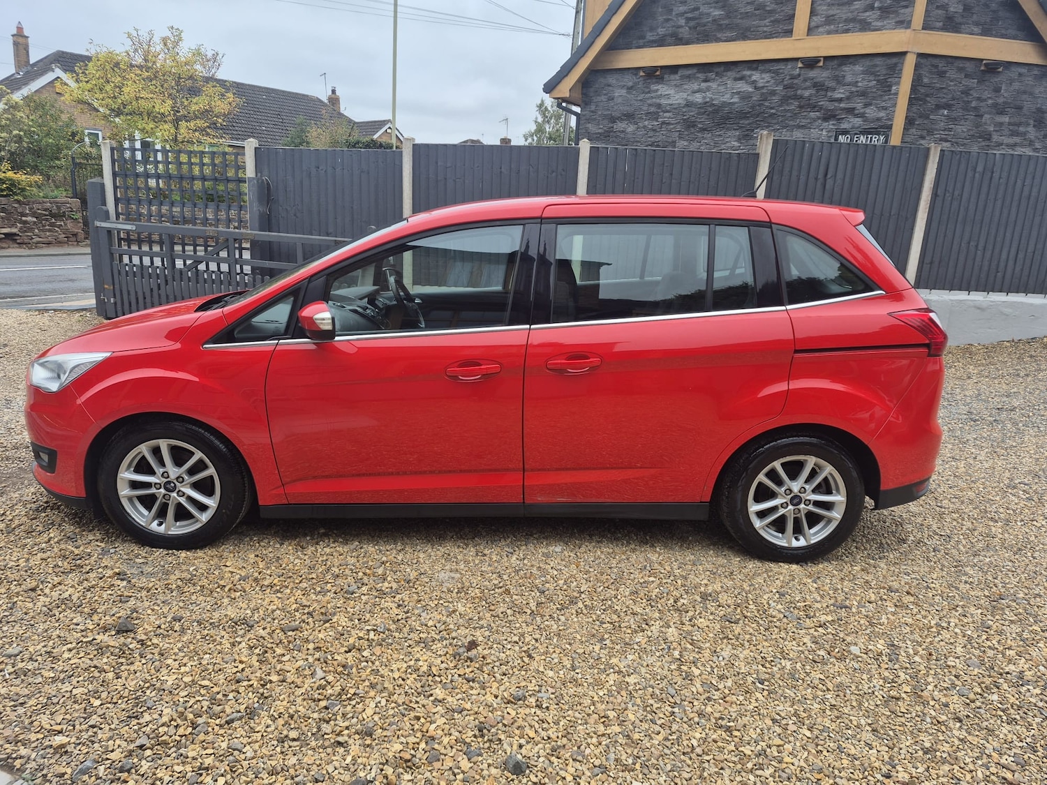Used Ford Grand C-Max 2016 for sale - 77072139: Photo 4