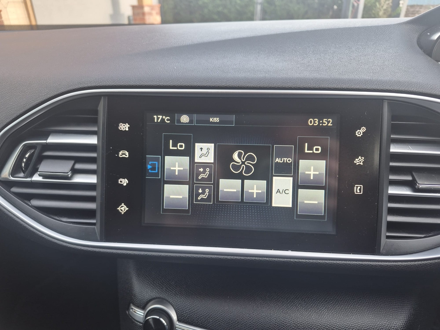 Used Peugeot 308 2015 for sale - 76466247: Photo 25