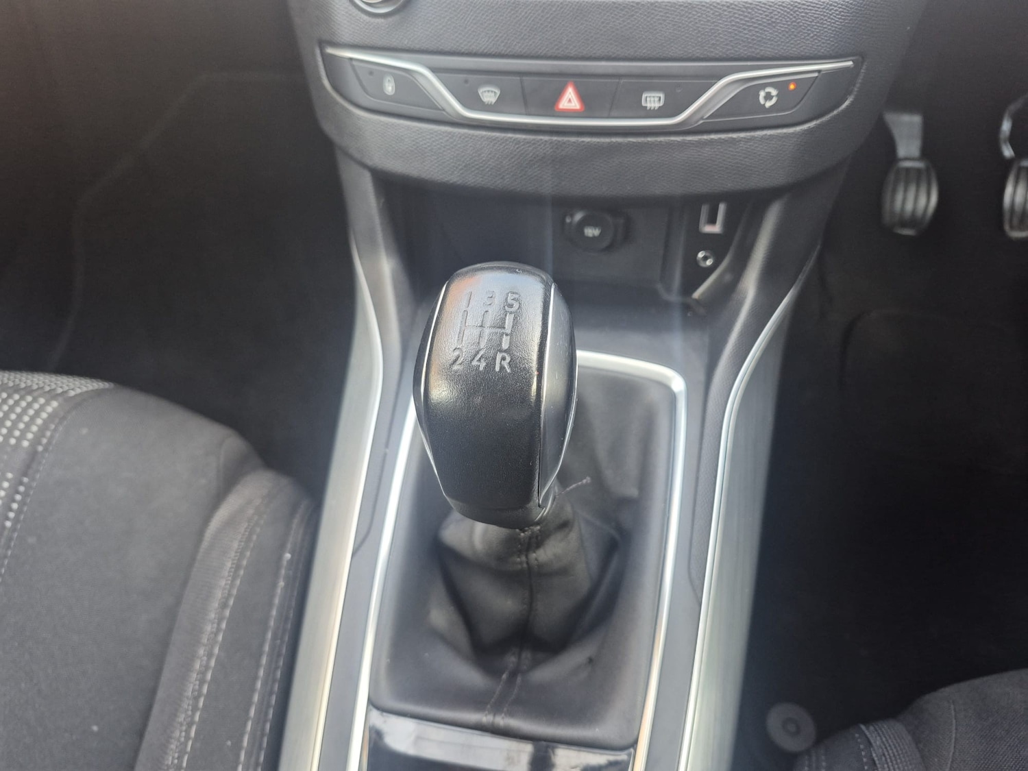 Used Peugeot 308 2015 for sale - 76466247: Photo 27