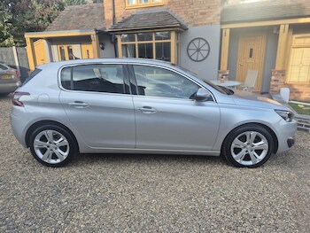 Used Peugeot 308 2015 for sale - 76466247: Photo