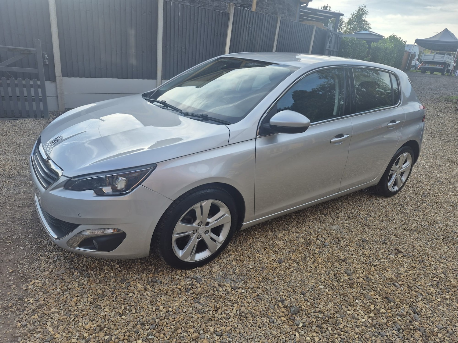 Used Peugeot 308 2015 for sale - 76466247: Photo 6