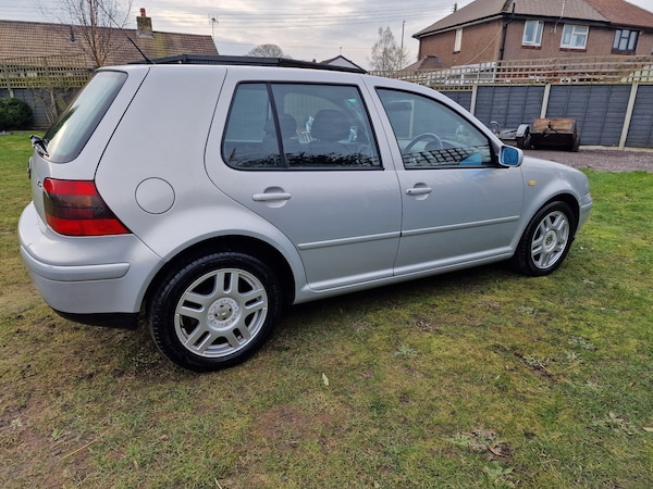 Used Volkswagen Golf 1999 for sale - 76057818: Photo 6