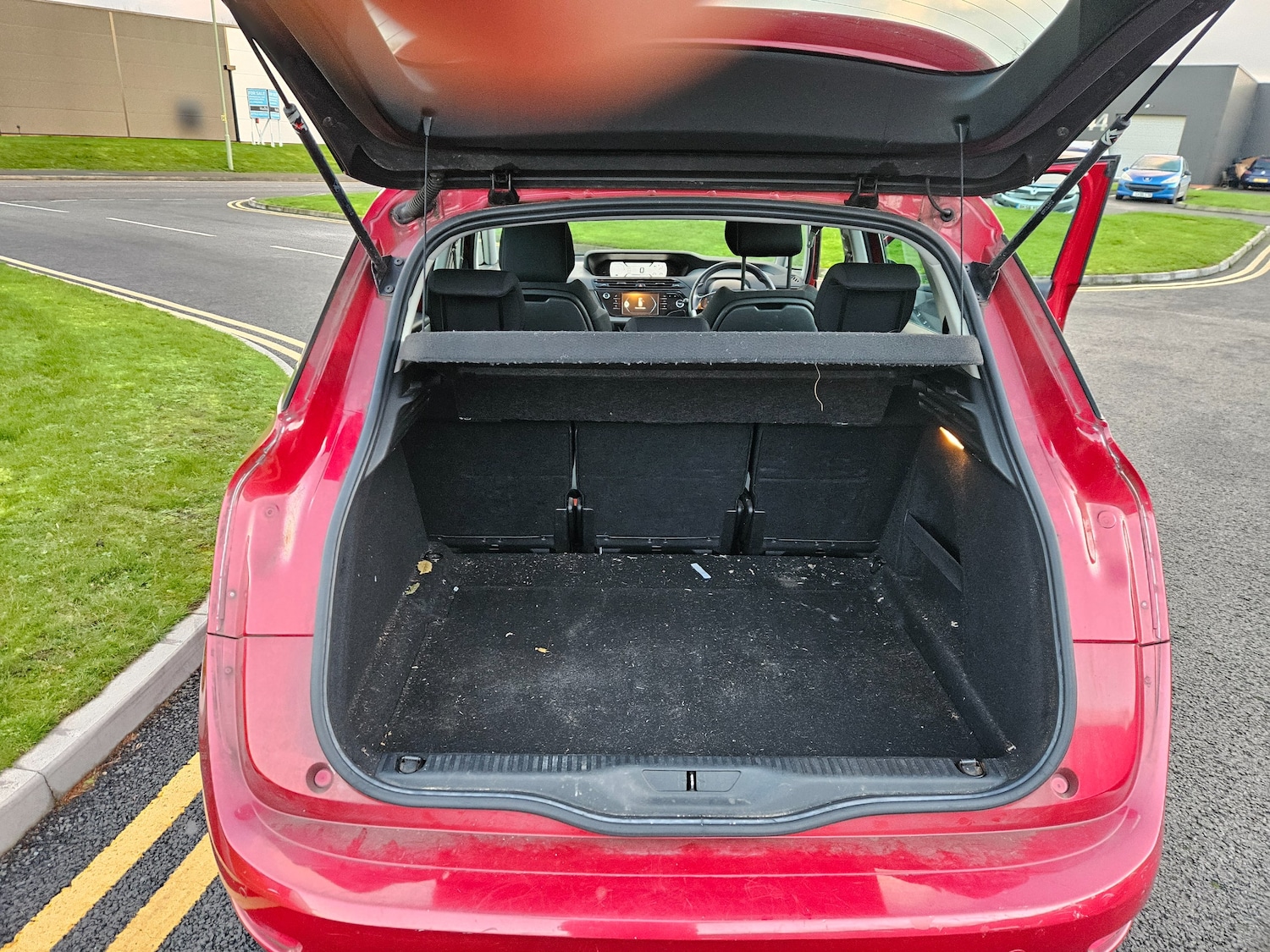 Used Citroen C4 Picasso 2015 for sale - 77006530: Photo 12