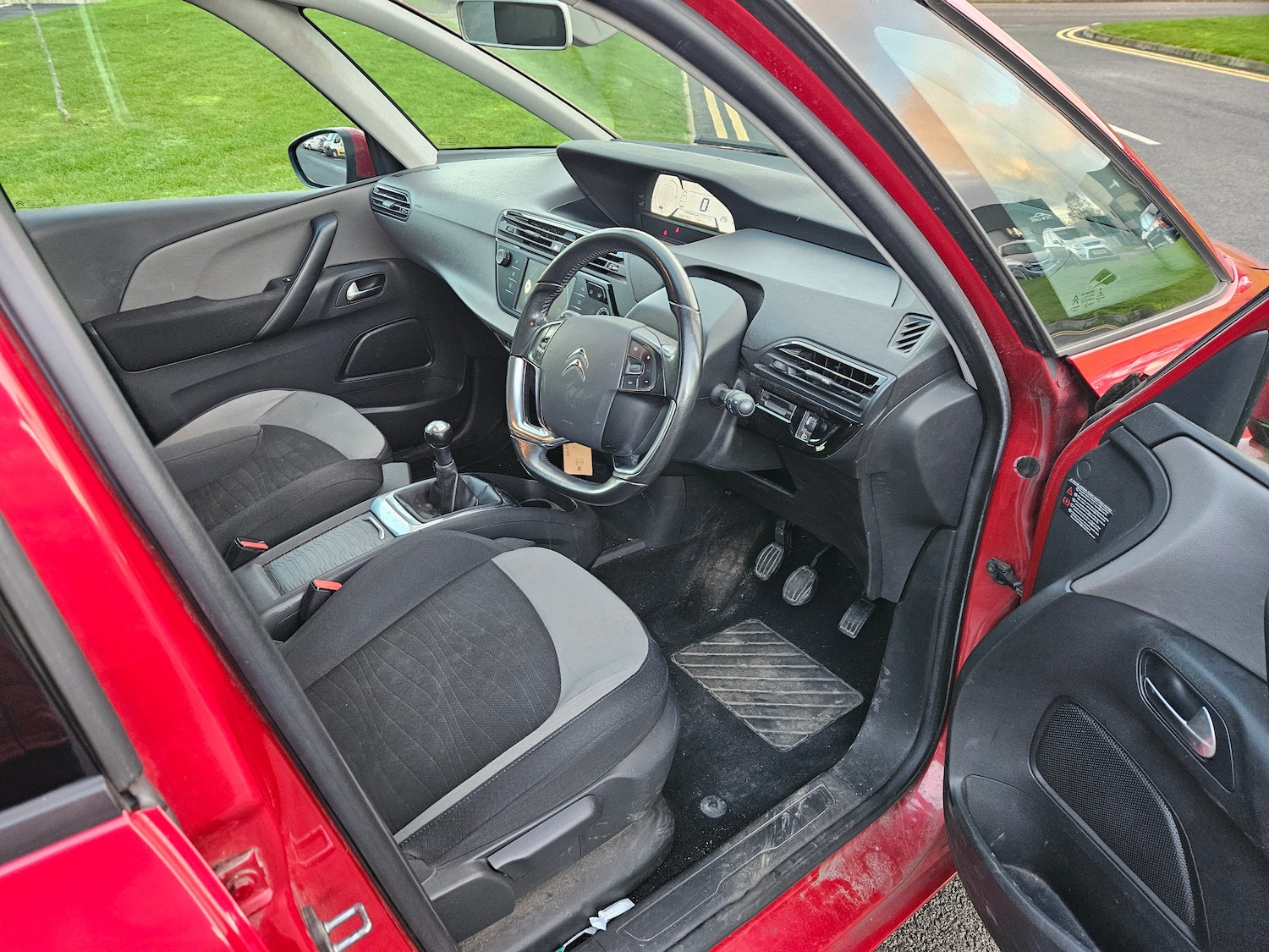 Used Citroen C4 Picasso 2015 for sale - 77006530: Photo 9