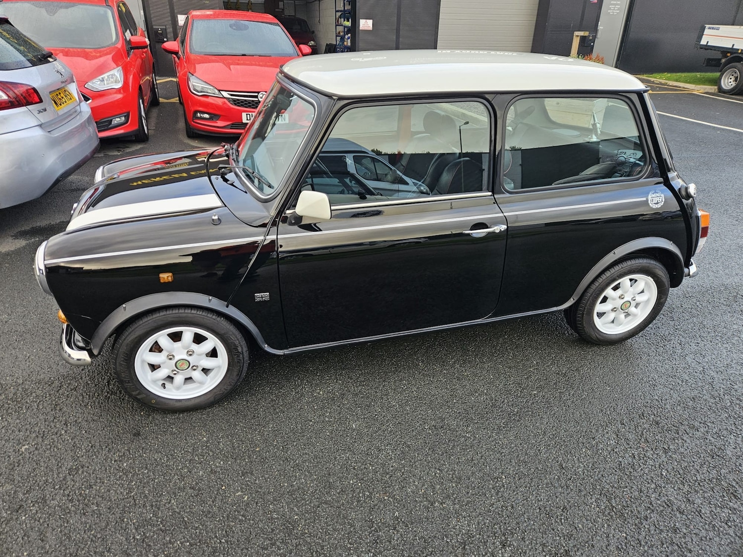 Used MINI Cooper 2021 for sale - 77323896: Photo 3