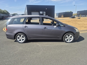 Used Mitsubishi Grandis 2009 for sale - 79514381: Photo