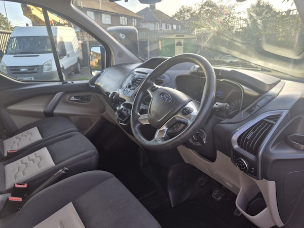 Used Ford Tourneo Custom 2015 for sale - 76248825: Photo 9