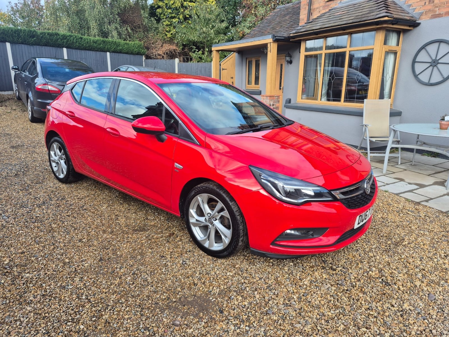 Used Vauxhall Astra 2017 for sale - 76466246: Photo 1