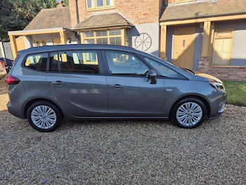 Used Vauxhall Zafira 2017 for sale - 77323894: Photo