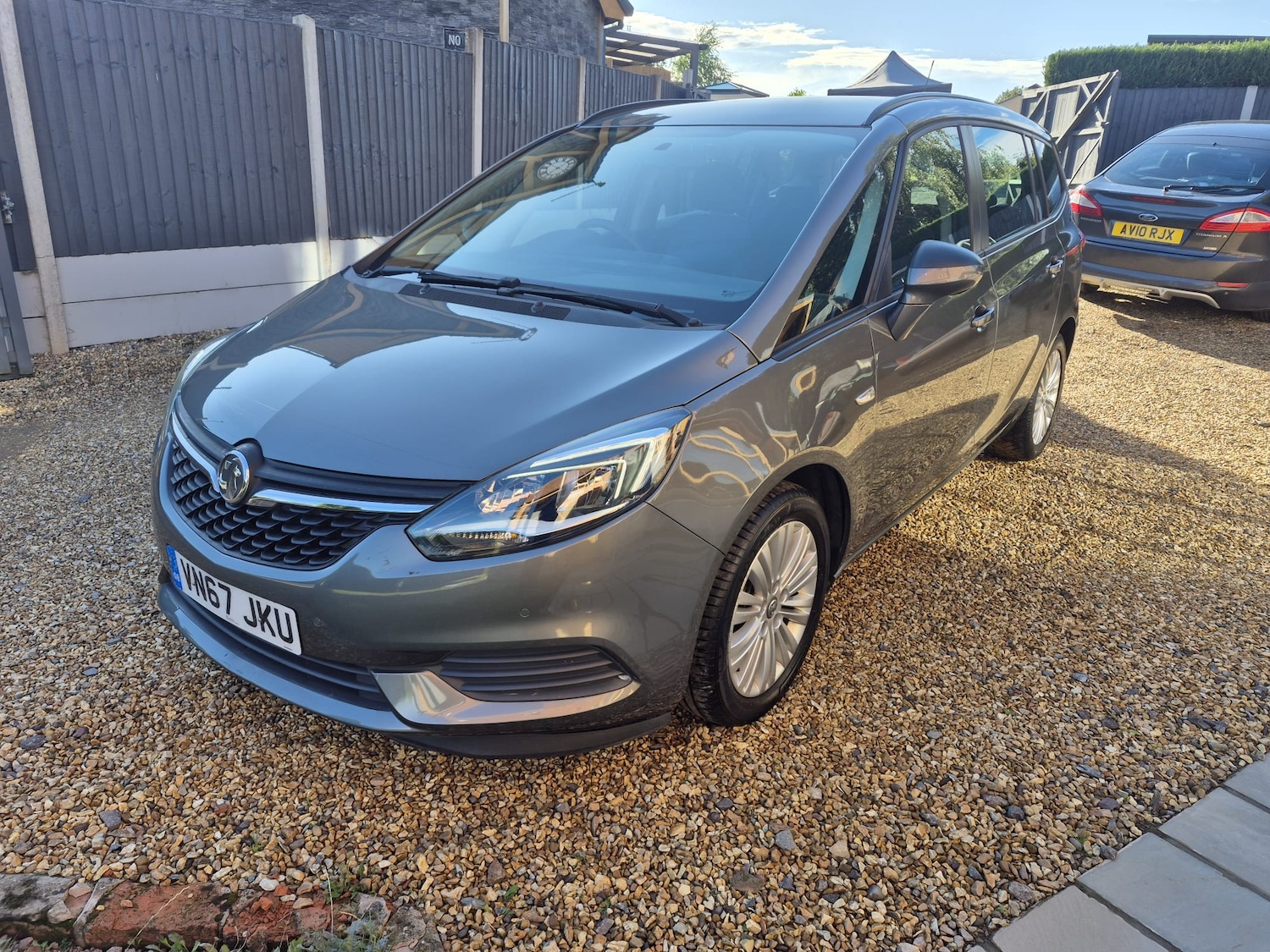 Used Vauxhall Zafira 2017 for sale - 77323894: Photo 4