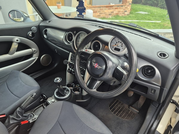 Used MINI Convertible 2007 for sale - 76305348: Photo 12