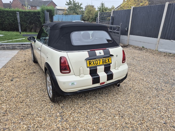 Used MINI Convertible 2007 for sale - 76305348: Photo 9