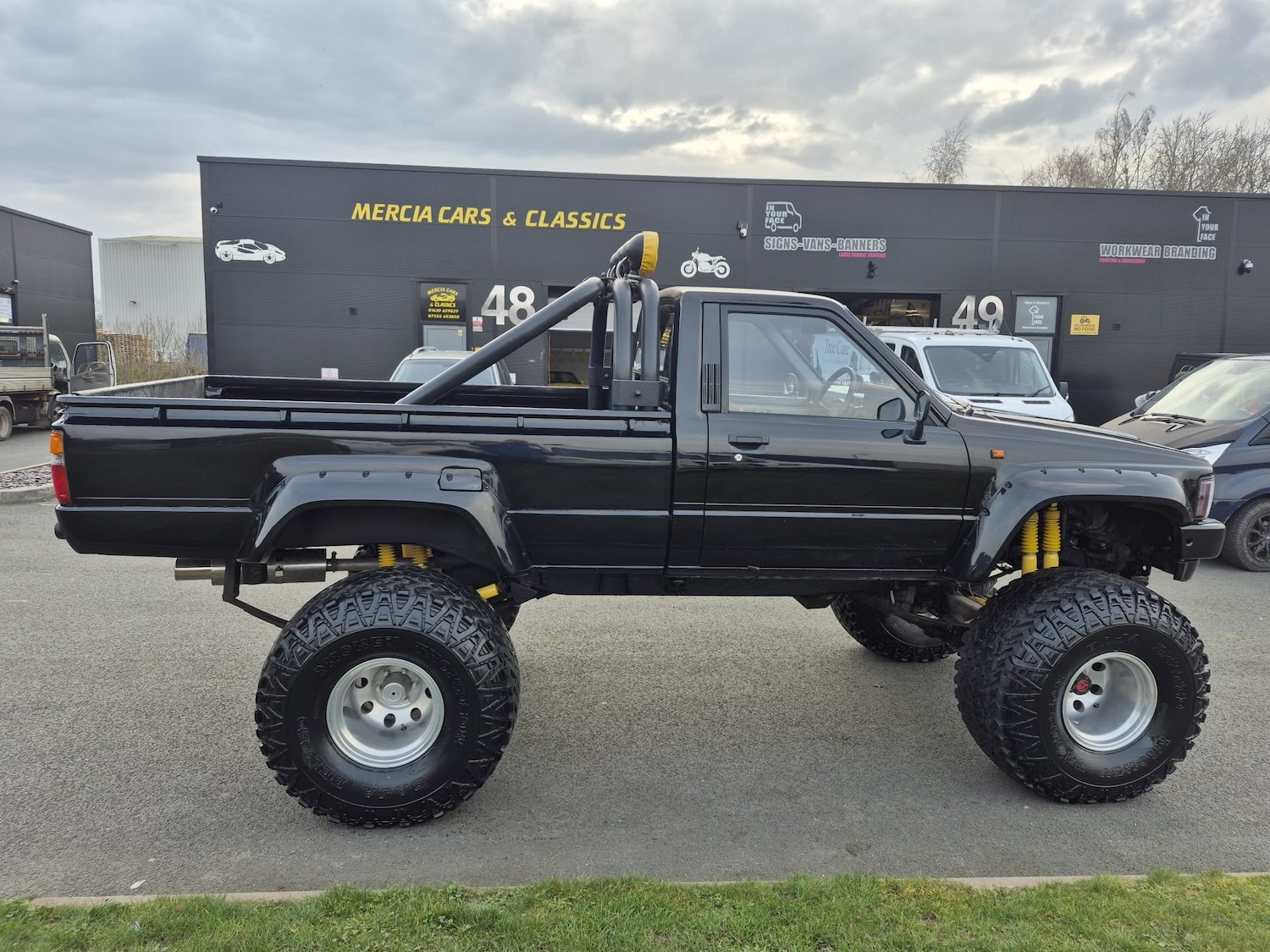 Used Toyota Hilux 1985 for sale - 77775281: Photo 9