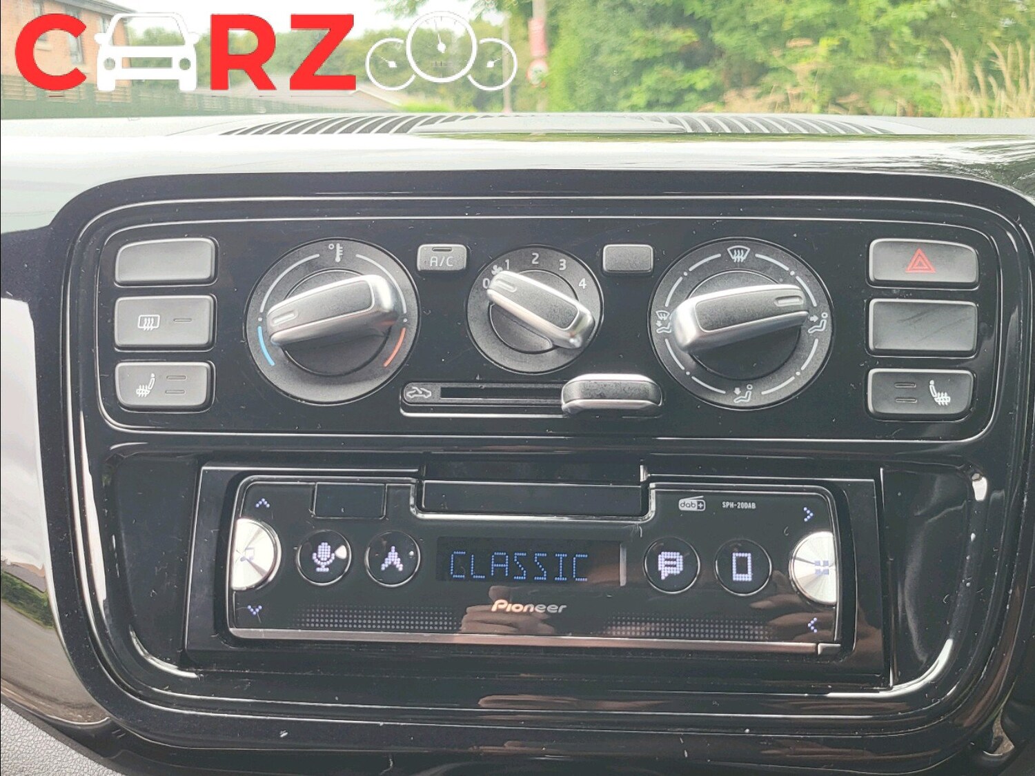 Used Volkswagen up! 2015 for sale - 77747401: Photo 24