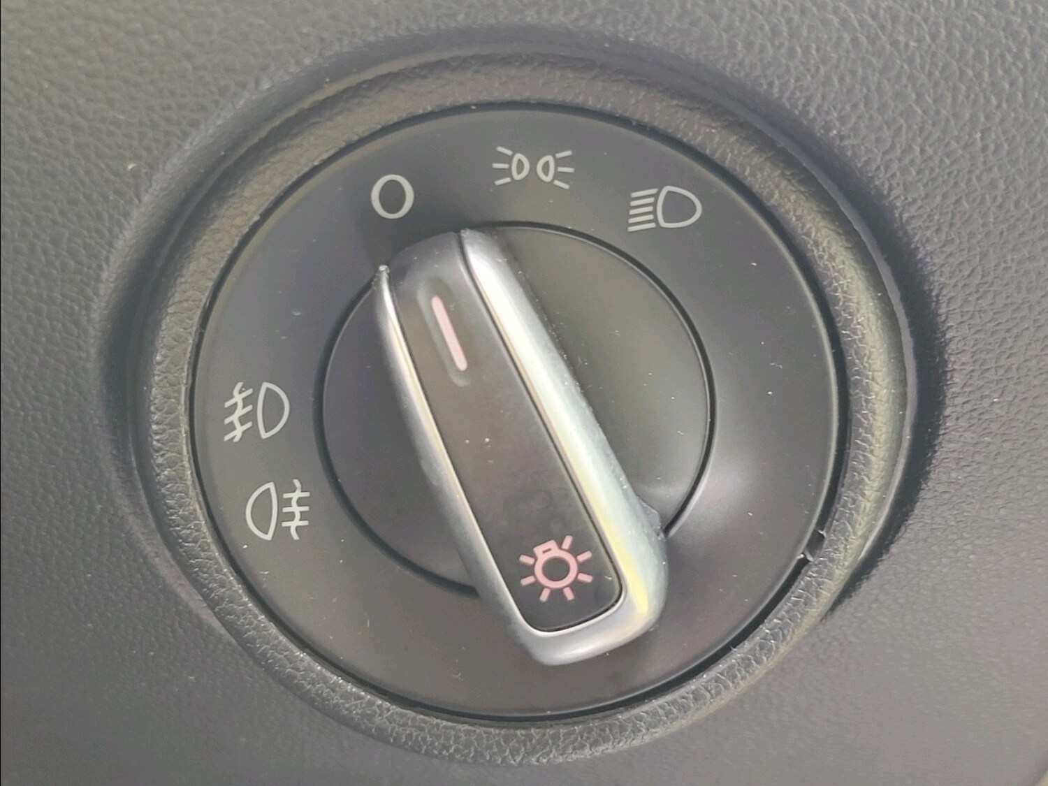 Used Volkswagen up! 2015 for sale - 76273751: Photo 25