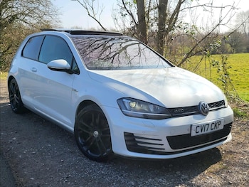 Used Volkswagen Golf 2017 for sale - 77786418: Photo