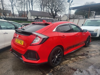 Used Honda Civic 2017 for sale - 76954556: Photo