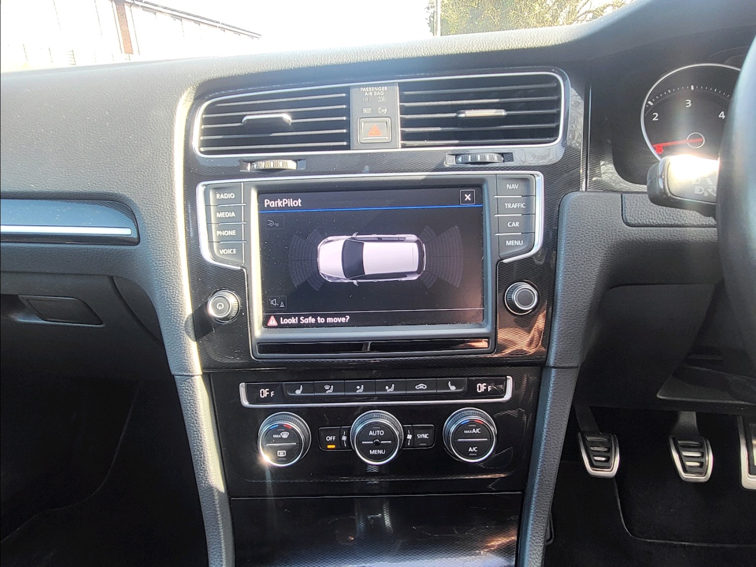 Used Volkswagen Golf 2017 for sale - 74117095: Photo 63