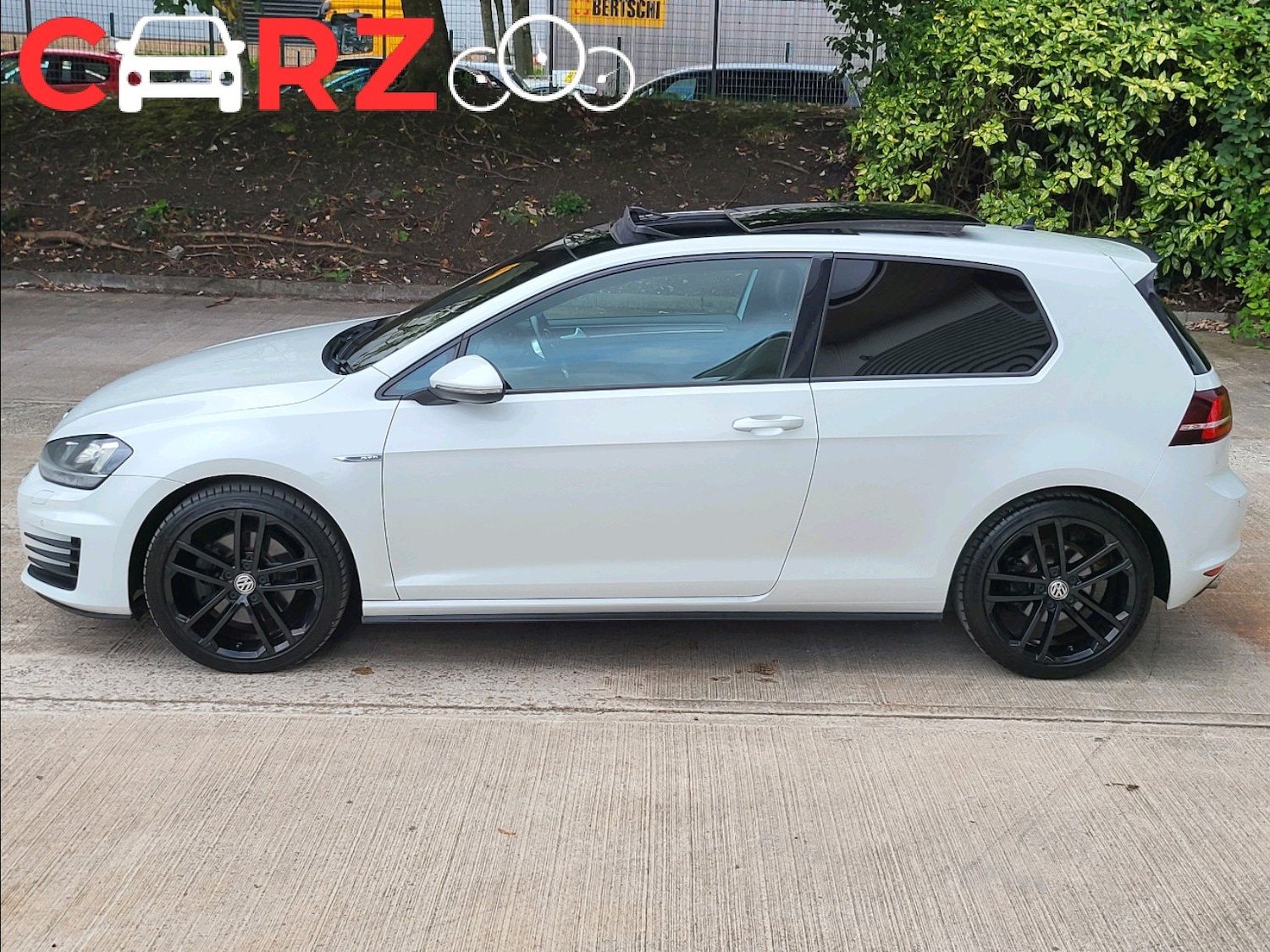 Used Volkswagen Golf 2017 for sale - 77747399: Photo 2