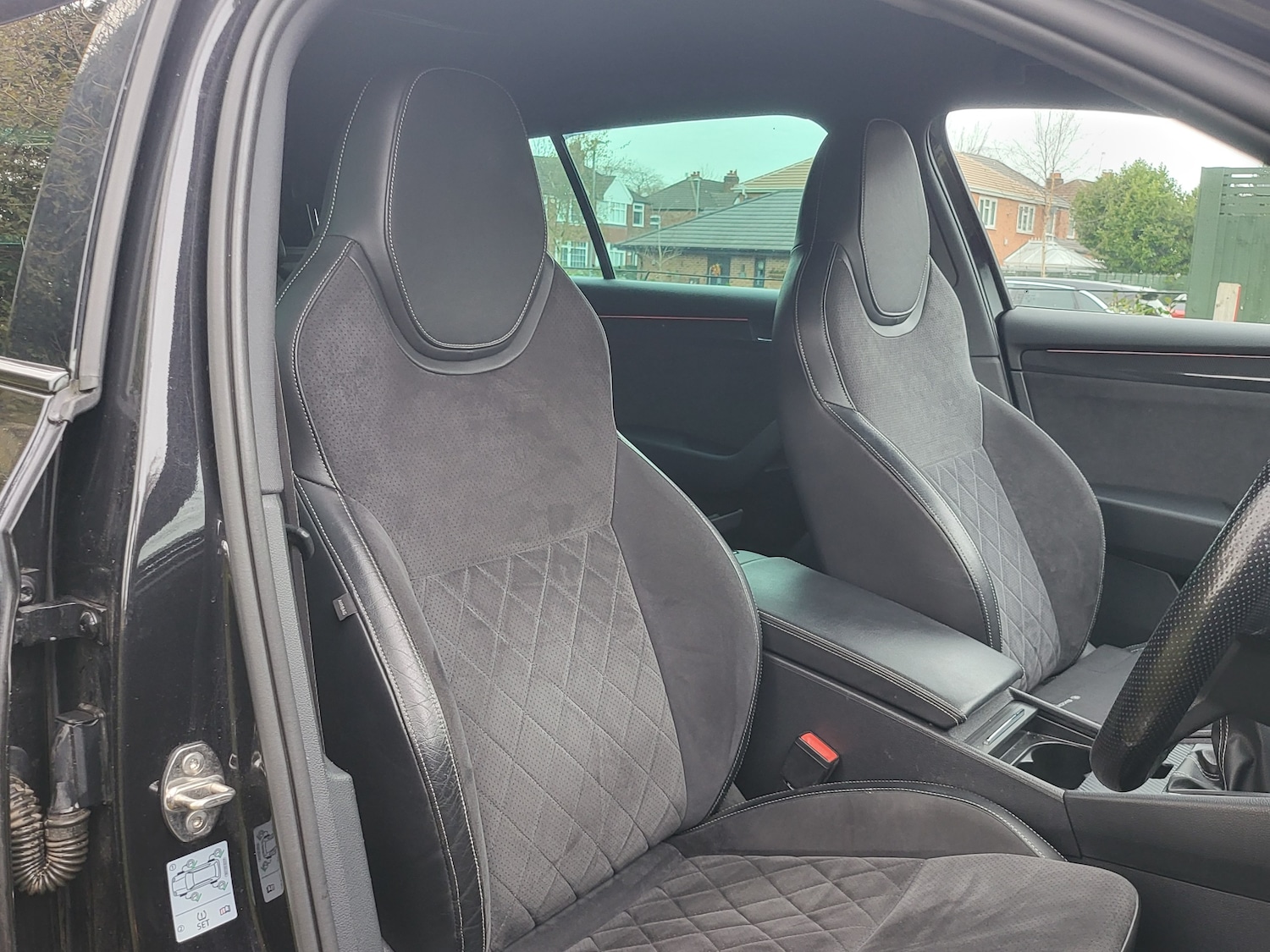 Used Skoda Superb 2017 for sale - 76704607: Photo 14