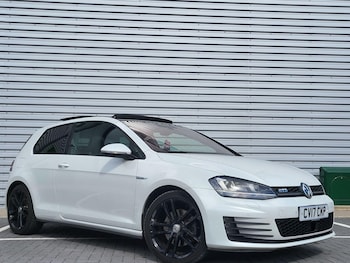 Used Volkswagen Golf 2017 for sale - 78623911: Photo