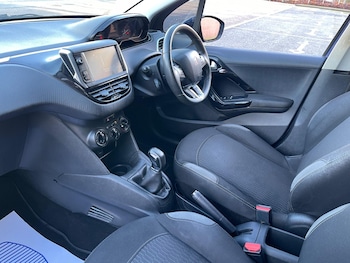 Used Peugeot 208 2016 for sale - 77242506: Photo