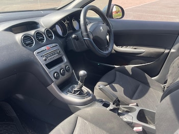 Used Peugeot 308 2011 for sale - 79532690: Photo